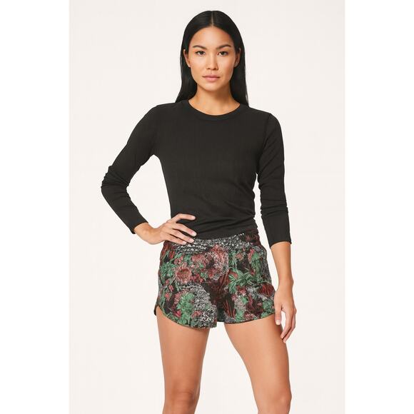 Lululemon Choose A Side Short 3" Reversible Red Floral Zen Garden Size 6 - Picture 1 of 13